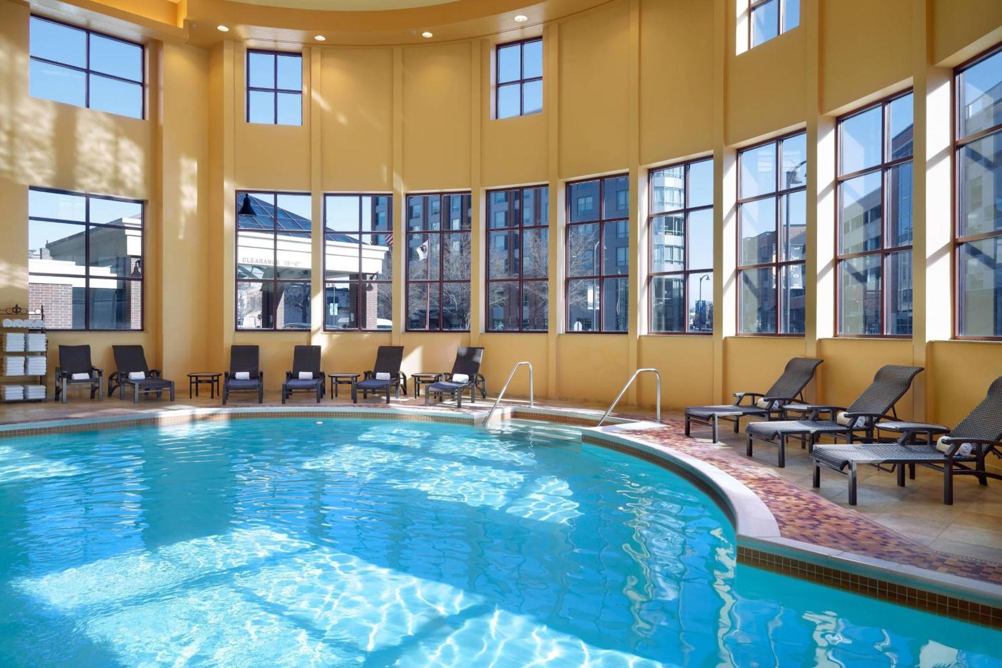 Marriott Bloomington Normal Hotel And Conference Center Exterior photo