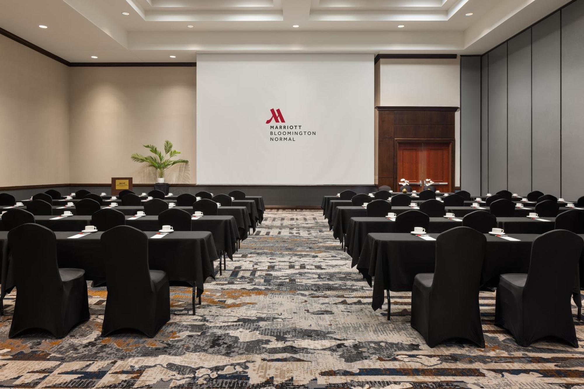 Marriott Bloomington Normal Hotel And Conference Center Exterior photo